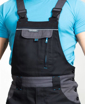 Obrázek z COOL TREND Pracovní kalhoty s laclem černé zkrácené 